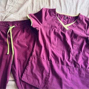 Urbane sport scrub set